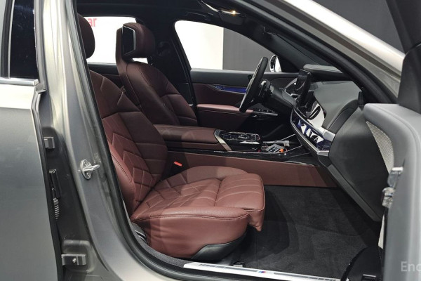 2025 BMW 7 серии с пробегом 7 878 км