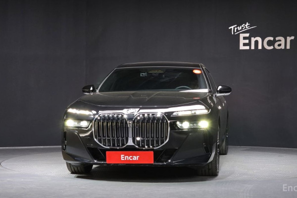 2023 BMW 7 серии с пробегом 38 008 км