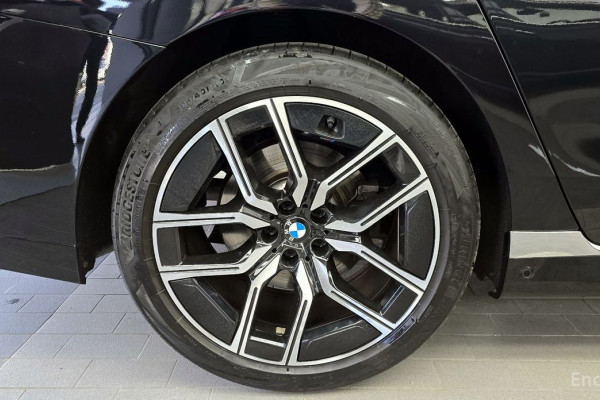 2023 BMW 7 серии с пробегом 38 008 км