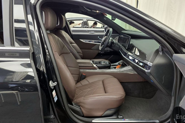 2023 BMW 7 серии с пробегом 38 008 км