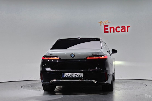 2024 BMW 7 серии с пробегом 23 057 км