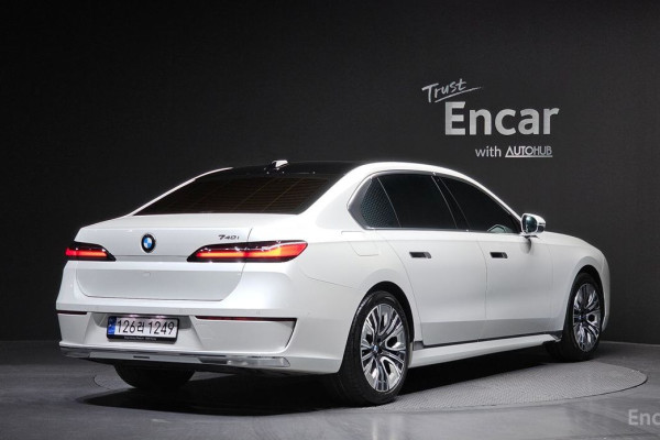 2023 BMW 7 серии с пробегом 17 631 км