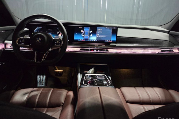 2024 BMW 7 серии с пробегом 23 057 км