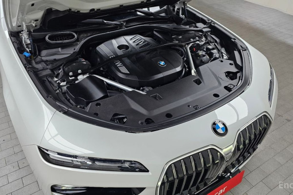 2023 BMW 7 серии с пробегом 17 631 км