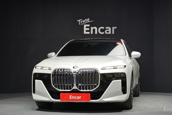 2023 BMW 7 серии с пробегом 27 393 км