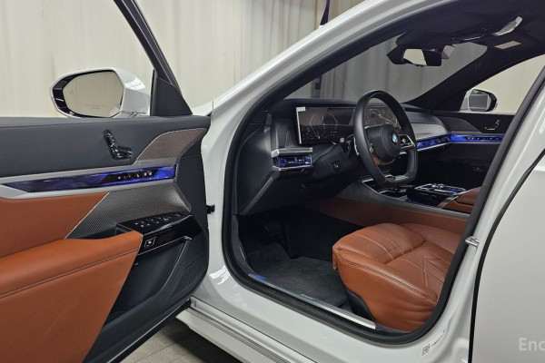 2023 BMW 7 серии с пробегом 17 631 км