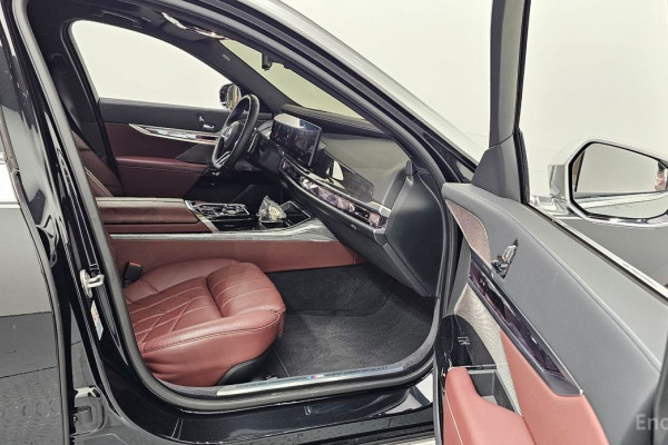 2024 BMW 7 серии с пробегом 23 057 км