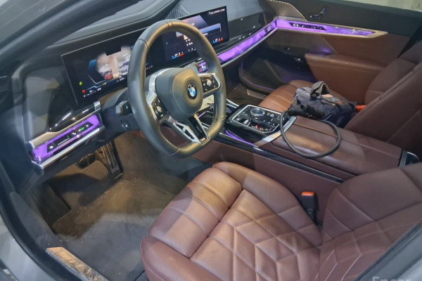 2025 BMW 7 серии с пробегом 24 733 км