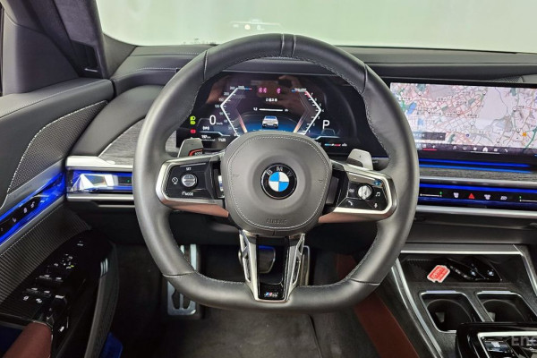 2023 BMW 7 серии с пробегом 27 393 км