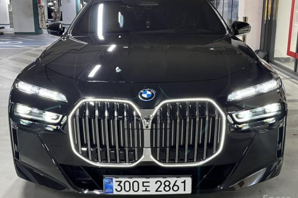 2025 BMW 7 серии с пробегом 9 533 км