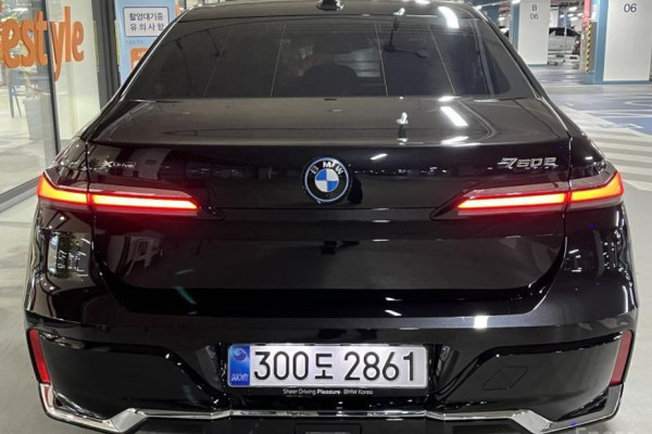 2025 BMW 7 серии с пробегом 9 533 км