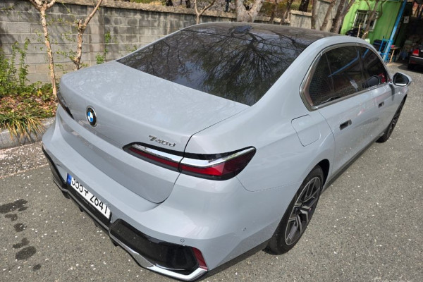 2025 BMW 7 серии с пробегом 4 800 км