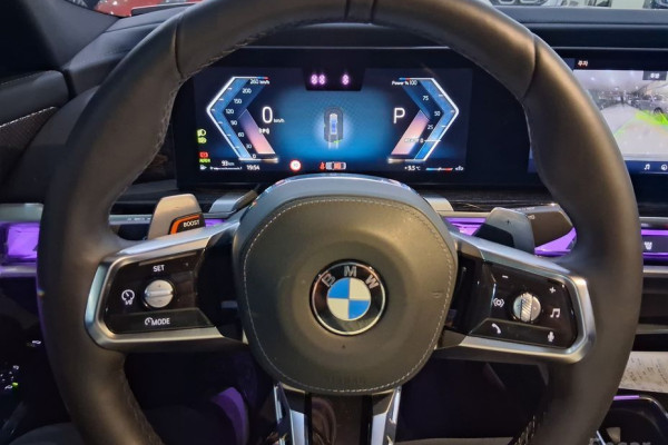2025 BMW 7 серии с пробегом 24 733 км