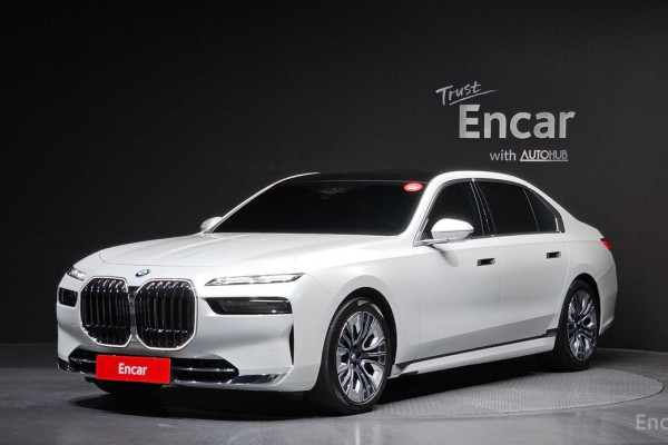 2023 BMW 7 серии с пробегом 17 631 км