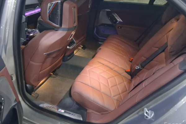 2025 BMW 7 серии с пробегом 24 733 км