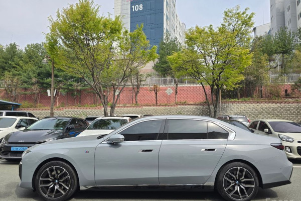 2025 BMW 7 серии с пробегом 4 800 км