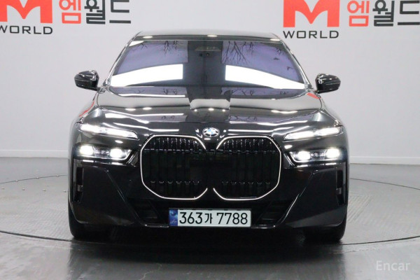 2024 BMW 7 серии с пробегом 32 000 км