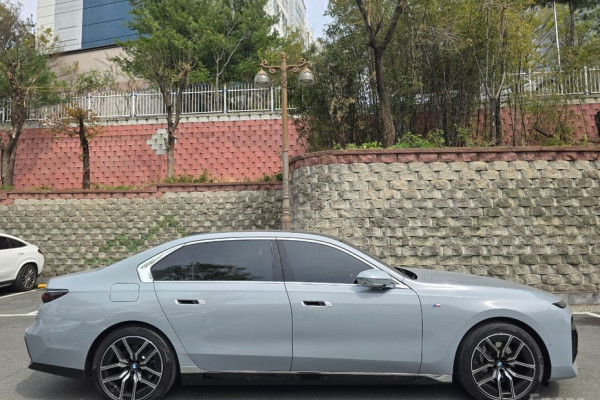 2025 BMW 7 серии с пробегом 4 800 км