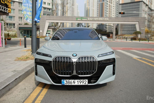 2025 BMW 7 серии с пробегом 4 300 км