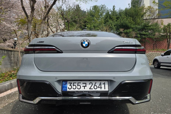 2025 BMW 7 серии с пробегом 4 800 км