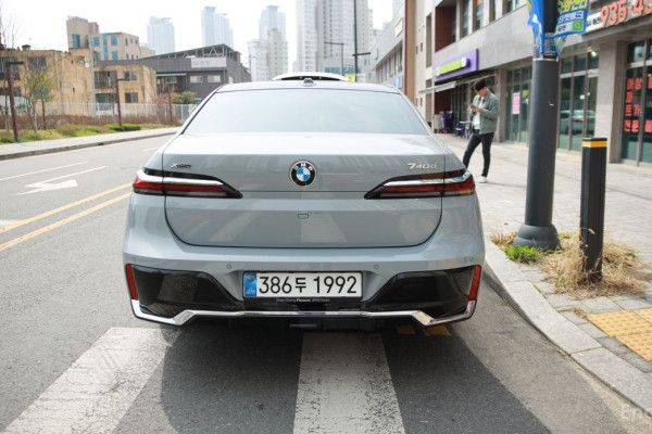 2025 BMW 7 серии с пробегом 4 300 км