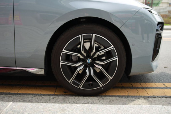 2025 BMW 7 серии с пробегом 4 300 км