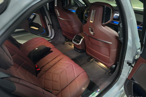 2025 BMW 7 серии с пробегом 4 800 км