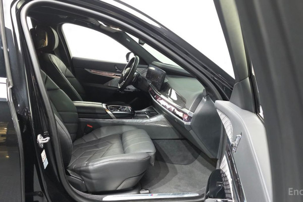 2023 BMW 7 серии с пробегом 22 831 км