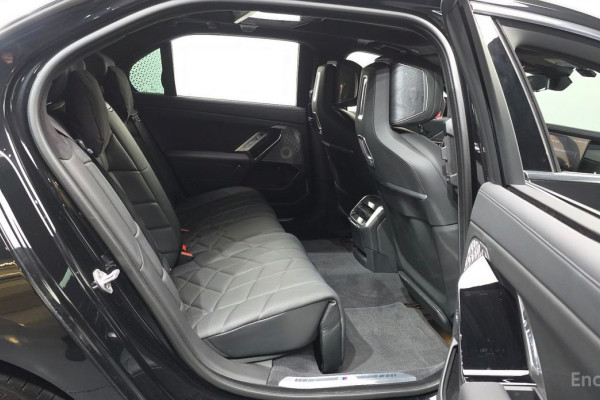 2023 BMW 7 серии с пробегом 22 831 км