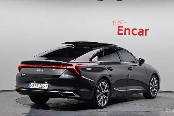 2023 Kia K8 с пробегом 18 369 км