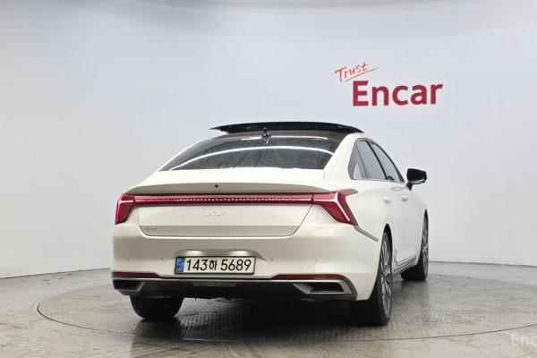 2023 Kia K8 с пробегом 15 940 км