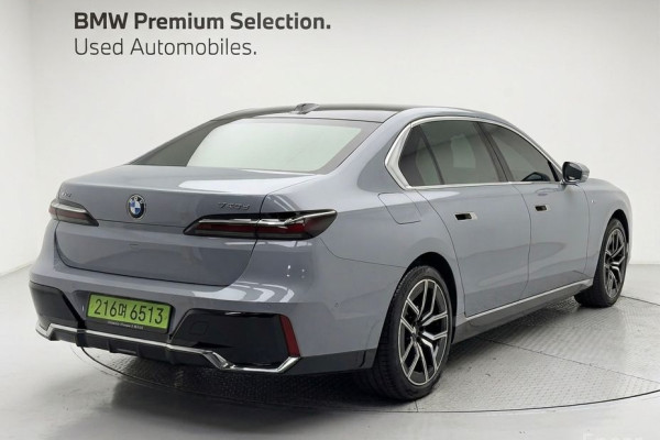 2025 BMW 7 серии с пробегом 25 780 км