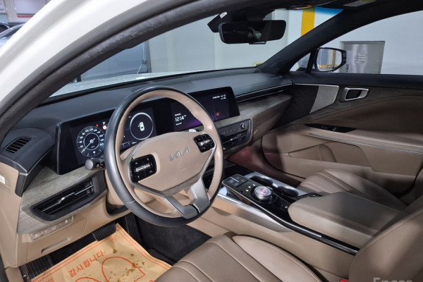 2023 Kia K8 с пробегом 19 980 км