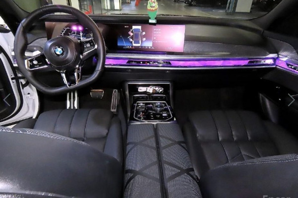 2024 BMW 7 серии с пробегом 23 575 км
