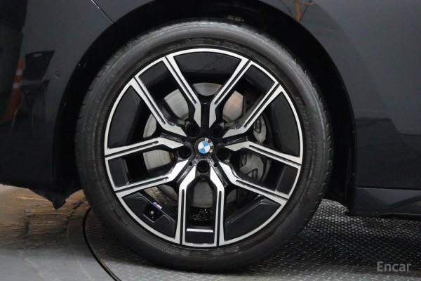 2024 BMW 7 серии с пробегом 32 000 км