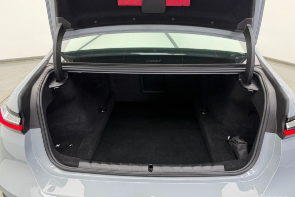 2025 BMW 7 серии с пробегом 25 780 км