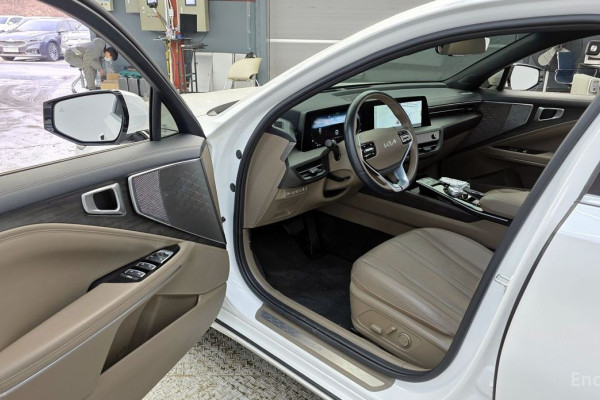 2023 Kia K8 с пробегом 15 940 км
