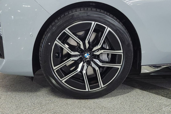 2025 BMW 7 серии с пробегом 4 608 км