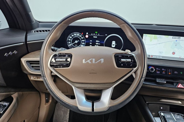 2023 Kia K8 с пробегом 62 279 км