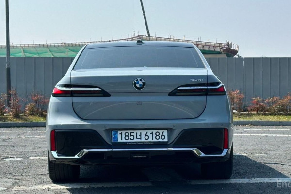 2023 BMW 7 серии с пробегом 30 579 км