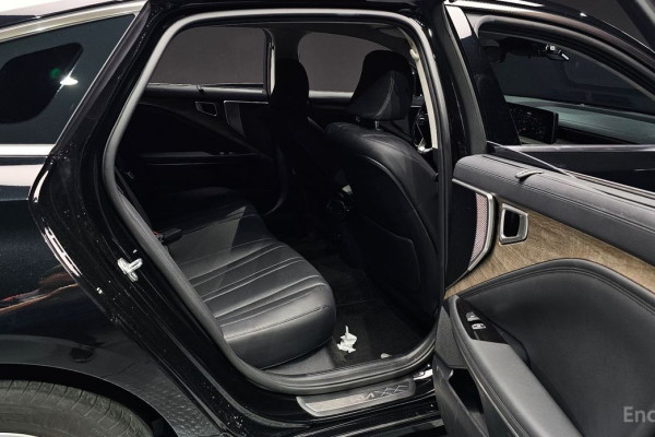 2023 Kia K8 с пробегом 31 904 км