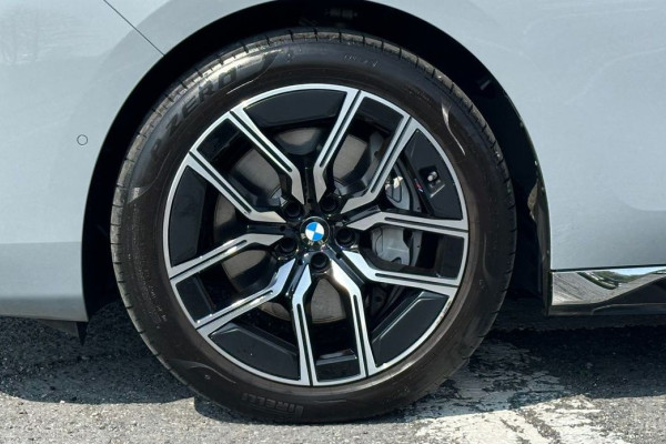 2023 BMW 7 серии с пробегом 30 579 км