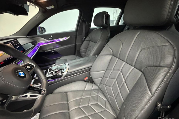 2025 BMW 7 серии с пробегом 25 780 км