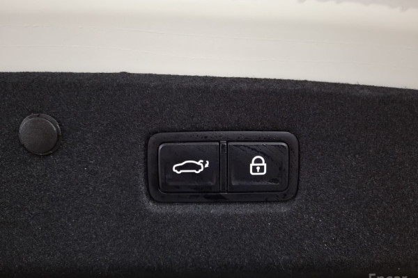 2023 Kia K8 с пробегом 19 980 км