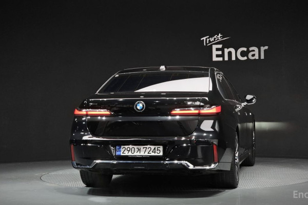 2024 BMW 7 серии с пробегом 30 705 км