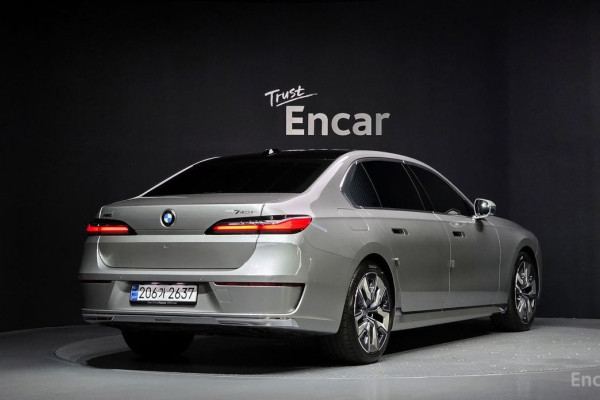 2024 BMW 7 серии с пробегом 5 090 км