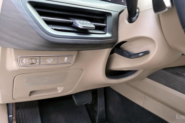 2023 Kia K8 с пробегом 15 940 км