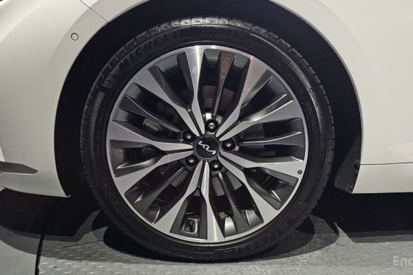 2023 Kia K8 с пробегом 27 131 км