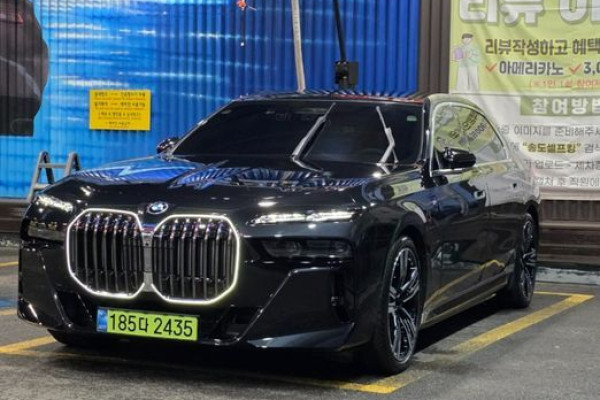 2025 BMW 7 серии с пробегом 10 500 км