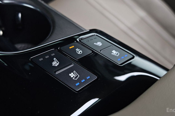 2023 Kia K8 с пробегом 18 369 км